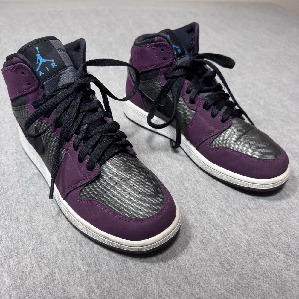 Nike Air Jordan Retro 1 Mulberry/Gray Size 7Y